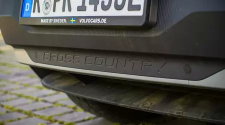 Volvo EX30 Summer Edition: 428 «коней» та шведський підігрів керма для спекотного літа