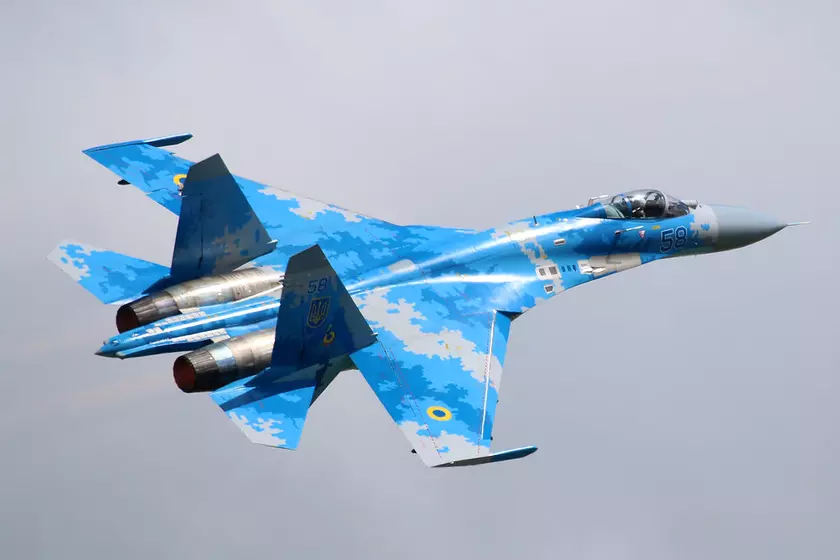 Украинские многоцелевые истребители Су-27 теперь тоже могут использовать противорадиолокационные ракеты AGM-88 HARM
