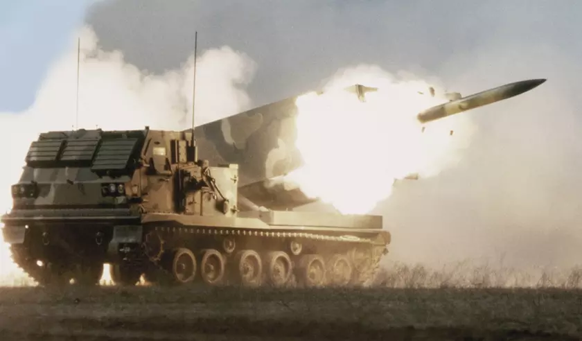 Армия США получила первую M270A2 MLRS с новой пусковой установкой и поддержкой боеприпасов GMLRS с дальностью стрельбы до 150 км