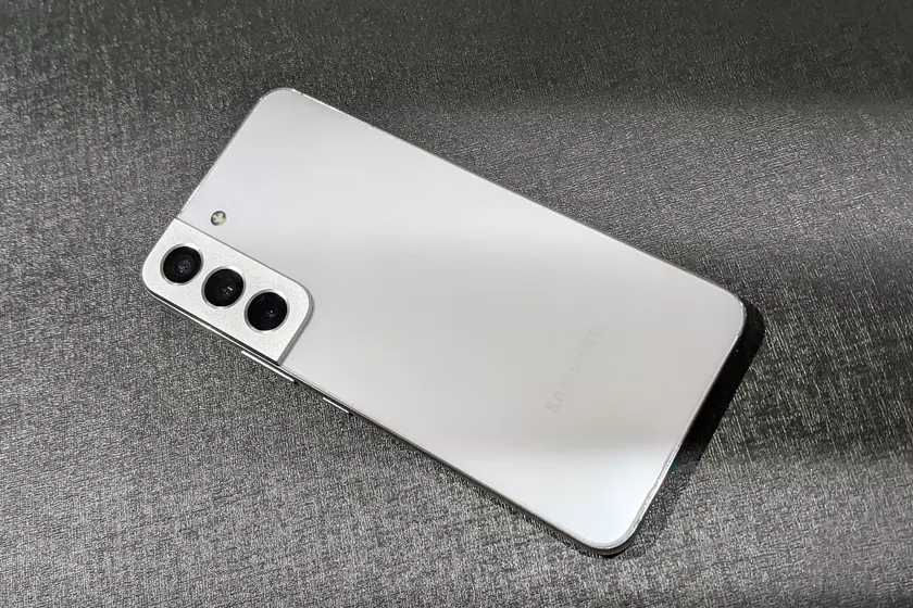 Samsung Galaxy S22: Новейшее обновление безопасности - январь 2025 года в Европе