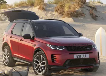 Land Rover еще раз обновил Discovery Sport и переименовал комплектации