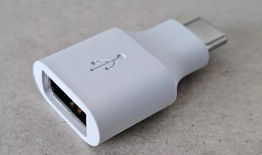 Новая серия Pixel 9 может не получить адаптер USB-A на USB-C, который ранее входил в комплект предыдущих Pixel