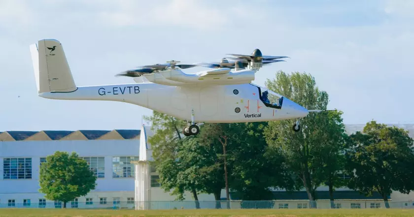 Полет полноразмерного прототипа аэро-такси Vertical Aerospace