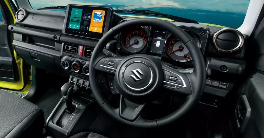 Новый взгляд на переднюю панель интерьера Suzuki Jimny
