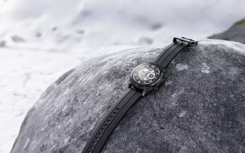 Глава Realme показал «умные» часы Watch S Pro накануне презентации