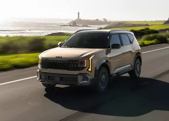 Kia Seltos 2027: Когда бюджетный кроссовер очень хочет стать флагманом