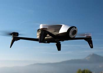 Обновленный квадрокоптер Parrot Bebop 2 с удвоенным временем полета