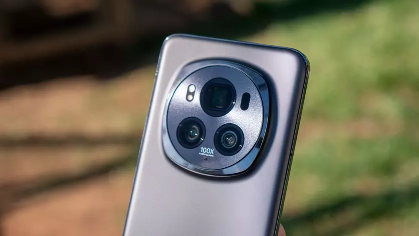 Предполагаемый рендер и ключевые характеристики Honor Magic7 Pro просочились в интернет