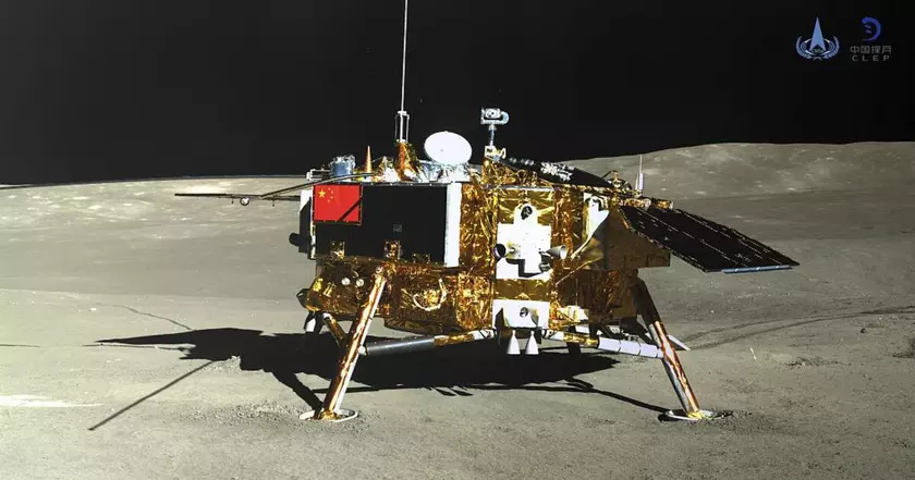 Китайский спутник Queqiao-2 успешно закрепился на орбите Луны
