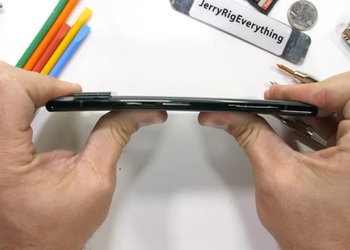 Google's flagship Pixel 6 Pro doesn't bend or scratch - verified by JerryRigEverything