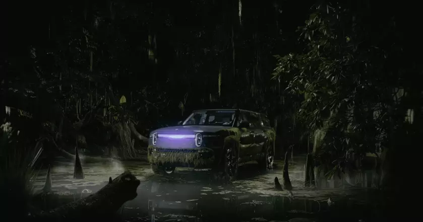 Rivian R1S Получил Жуткий Новый Режим: Детали о 'Spooky Swamp'