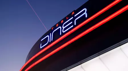 Черги, урізане меню і хаос: що не так із Tesla Diner