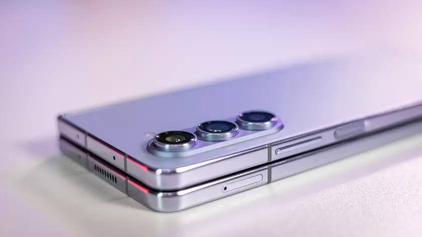 Samsung работает над тремя складными устройствами, одна из моделей — удешевлённая версия Galaxy Fold 6