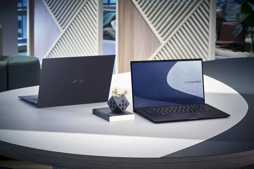 ASUS ExpertBook B9 уже в Украине: самый легкий в мире 14-дюймовый бизнес-ноутбук за 40 тыс грн