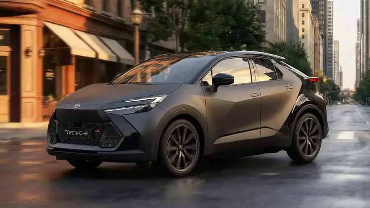 Toyota C-HR 2027: матовый серый и «упрощение» за 1.6 миллиона гривен