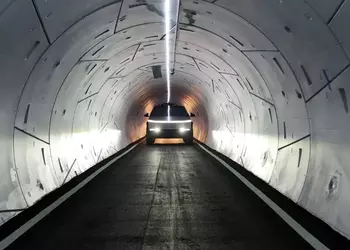 Илон Маск закапывается в землю: The Boring Company построит три новых тоннеля за свой счёт