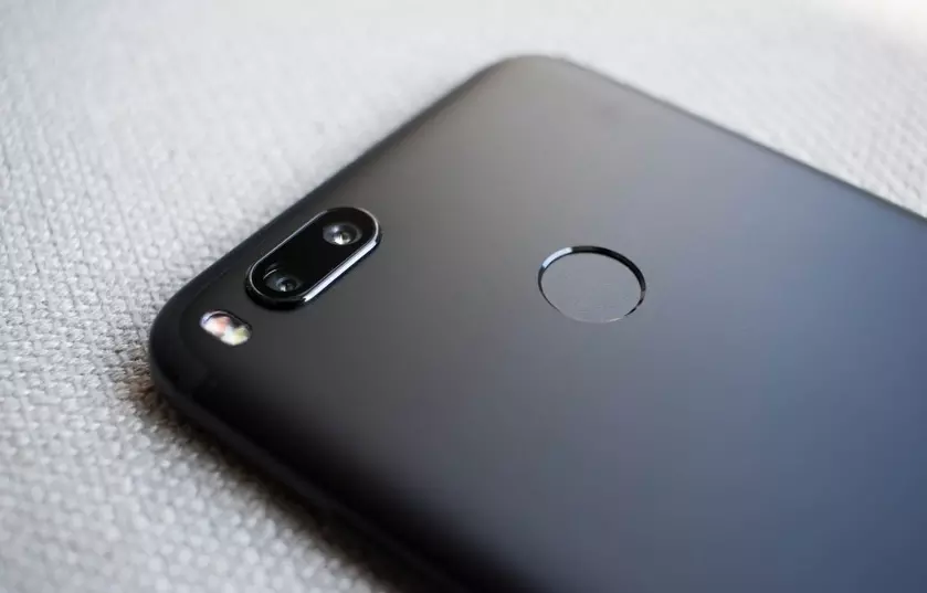 Первые рендеры Xiaomi Mi 6X