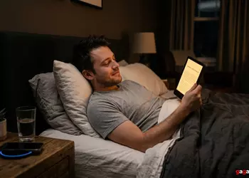 Best E-Readers for Night Reading: Top Warm Light Picks