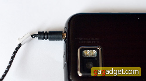samsung_s8000_jack.jpg