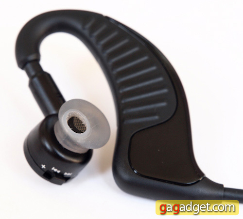 altec_backbeat_906_earpad.jpg