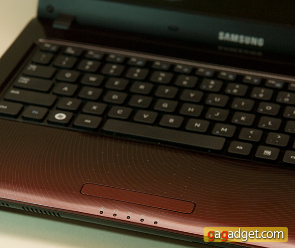 samsung_r480_touchpad.jpg