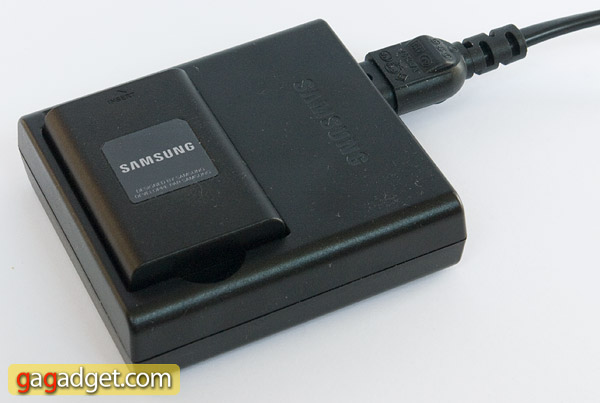 nx10_charger.jpg