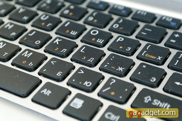 vaio_y_keyboard1.jpg