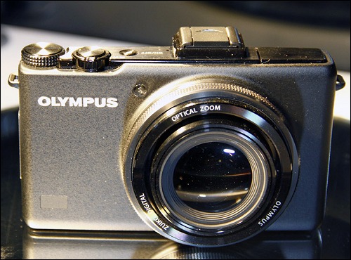 Olympus_compacta_Zuiko_3.jpg