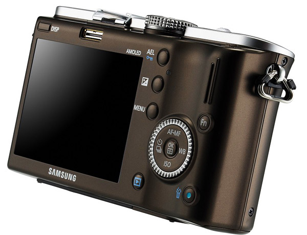 nx100_02.jpg