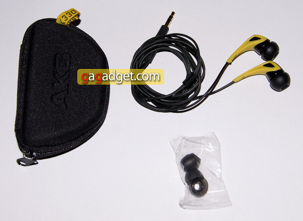 akg_k330_accessories.jpg