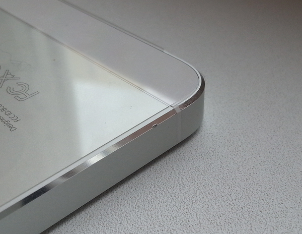iphone-5-scratches.jpg