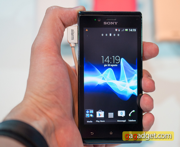 xperia_j-1.jpg
