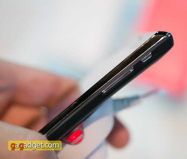xperia_j-4.jpg