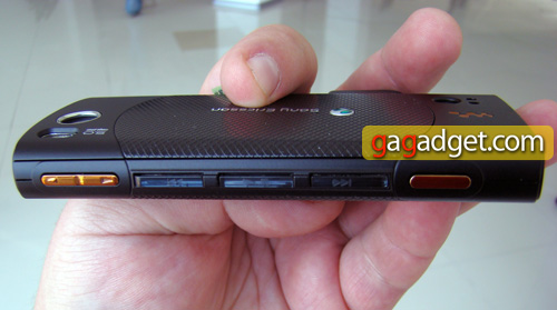 SonyEricssonW902_1.jpg