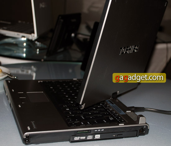 Toshiba_Portege_M750_1.jpg