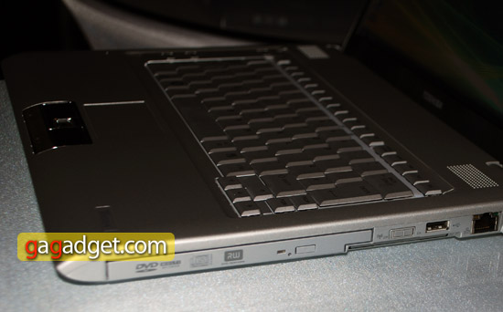 Toshiba_Tecra_R10_1.jpg