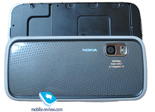Nokia5730_3.jpg