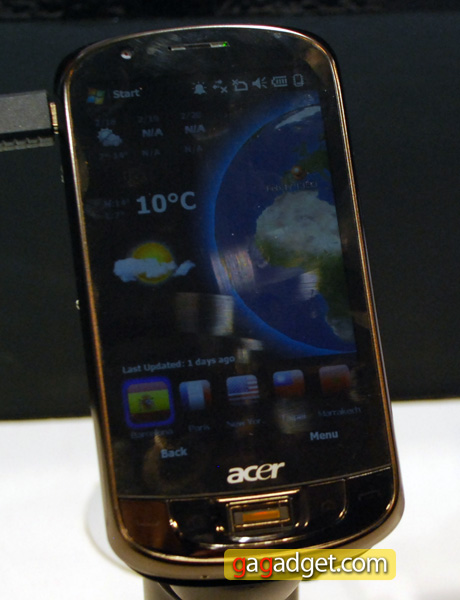 AcerM900_01.jpg