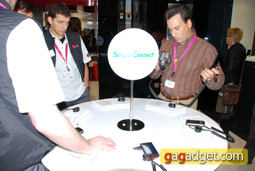 LG_Stand13.jpg