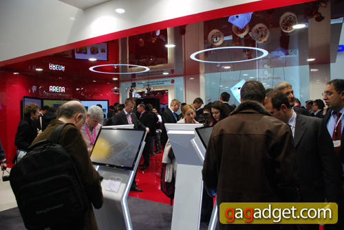 LG_Stand2.jpg