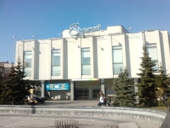 Битва за престиж: беглый обзор телефона LG Arena KM900-17 P2241_01__01-02-09.jpg