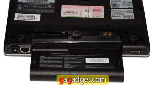 Toshiba-NB100_12.jpg