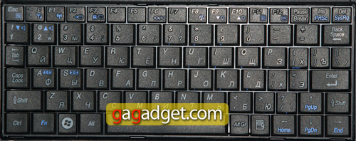 Самая маленькая девятка: обзор 9-дюймового нетбука Toshiba NB100-25 Toshiba-NB100_Keyboard_s.jpg
