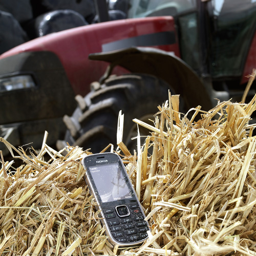Nokia3720c_5.jpg