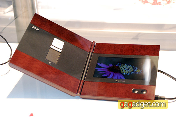 IFA2009_Toshiba_06.jpg