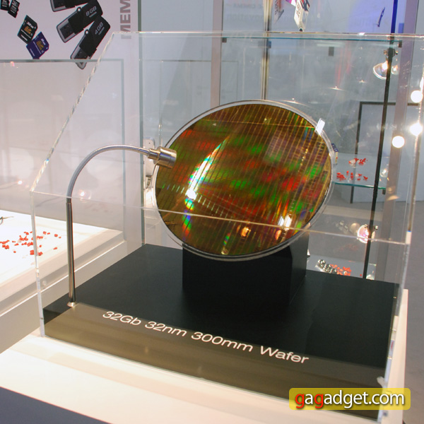 IFA2009_Toshiba_08.jpg