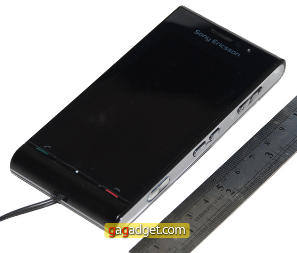 SonyEricssonSatio_01.jpg