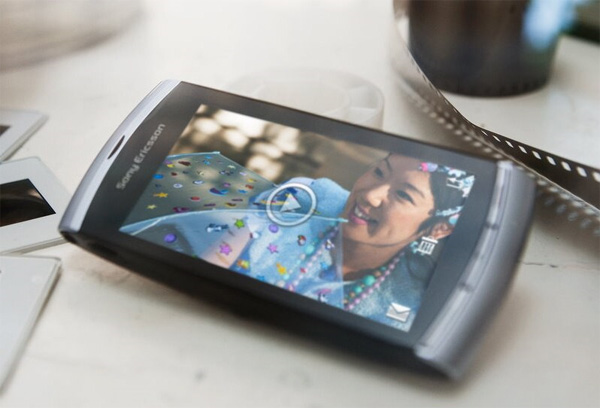 SonyEricssonVivaz_05.jpg