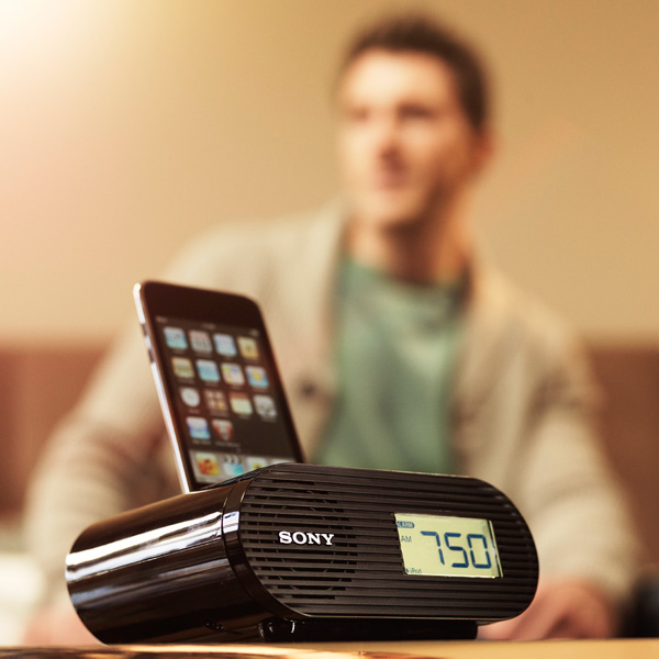 SonyICF-C05iP_3.jpg