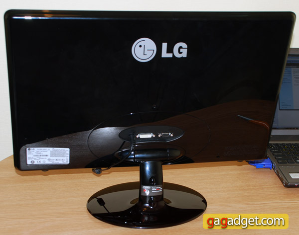 LG_E2250T_02.jpg